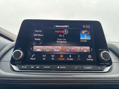 Used 2022 Nissan Rogue SV AWD/4WD image 26