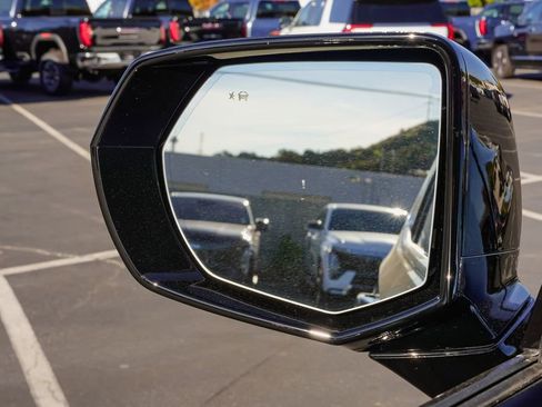 New 2026 GMC Yukon Elevation image 16