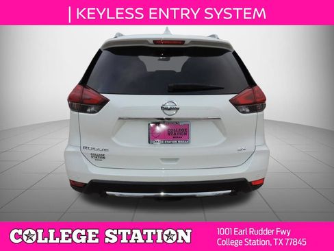 Used 2019 Nissan Rogue SV FWD image 5