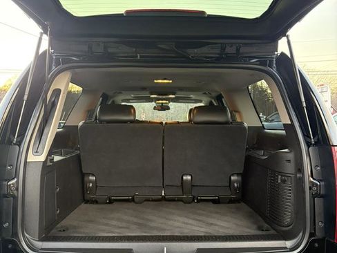 Used 2010 Chevrolet Suburban LTZ image 15