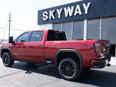 Used 2024 GMC Sierra 2500 AT4 w/ AT4 Premium Plus Package image 3
