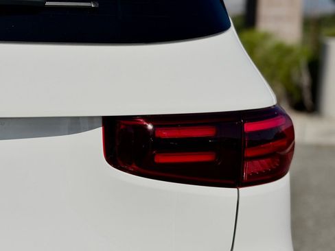 New 2026 Mercedes-Benz GLB 250 image 12