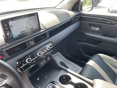 Certified 2025 Honda Pilot Elite image 12