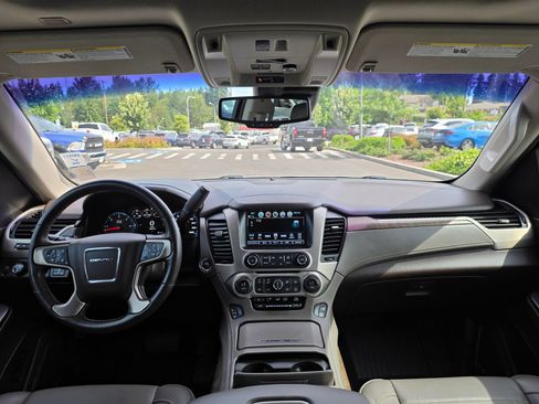Used 2019 GMC Yukon Denali w/ Denali Ultimate Package AWD/4WD image 10