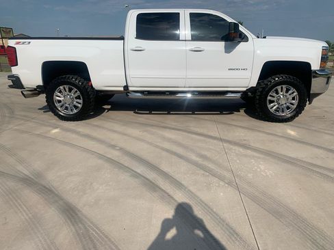 Used 2017 Chevrolet Silverado 2500 LT w/ All Star Edition AWD/4WD image 6