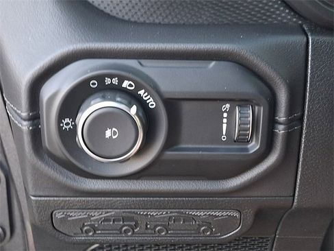 Certified 2024 Jeep Wrangler Unlimited Rubicon image 24