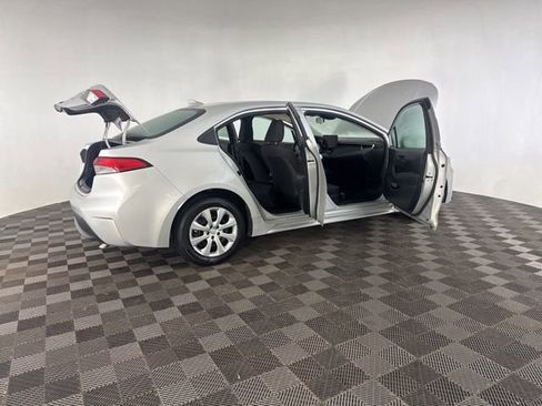 Used 2024 Toyota Corolla LE image 19