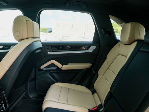 New 2026 Porsche Cayenne E-Hybrid image 28