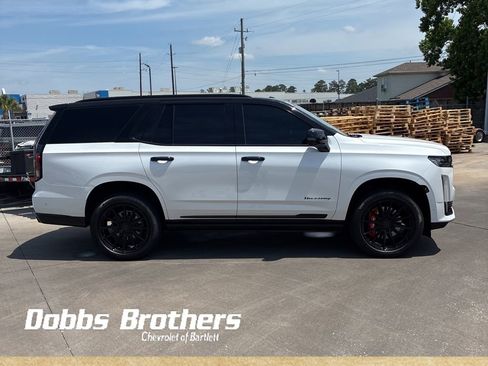 Used 2023 Cadillac Escalade Sport w/ LPO, ONYX Package AWD/4WD image 8