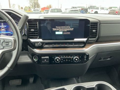 Used 2024 Chevrolet Silverado 1500 LT Trail Boss w/ Protection Package image 15