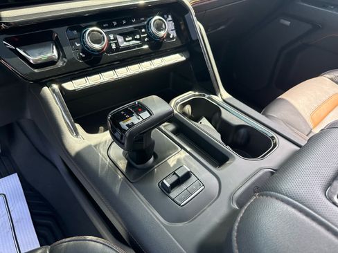 Certified 2022 GMC Sierra 1500 AT4 w/ AT4 Premium Package AWD/4WD image 26