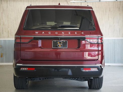 Used 2022 Jeep Wagoneer Series III w/ Premium Group I RWD image 8