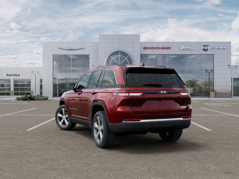 New 2026 Jeep Grand Cherokee Limited RWD image 3