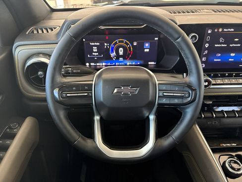 Used 2025 Chevrolet Colorado ZR2 AWD/4WD image 27