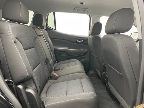 Used 2023 GMC Acadia SLE w/ Driver Convenience Package FWD image 34