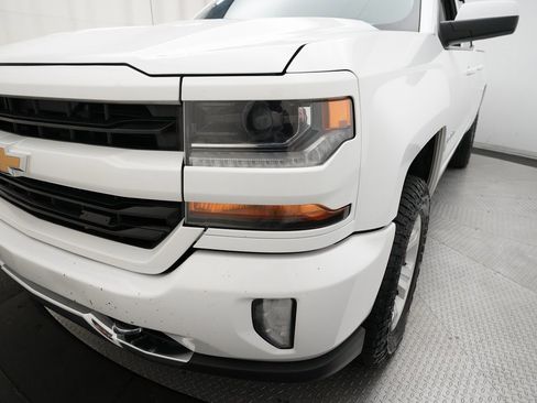Used 2018 Chevrolet Silverado 1500 LT w/ All Star Edition image 22