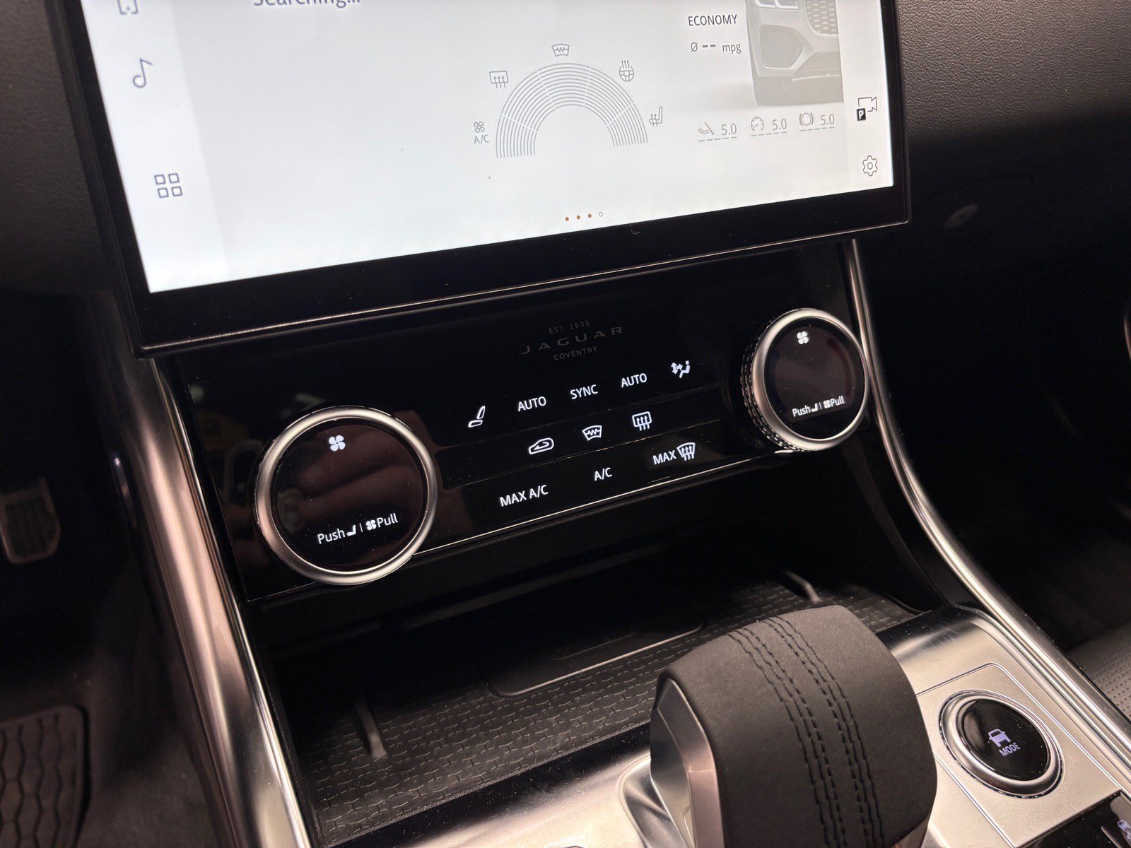 Used 2023 Jaguar XF R-Dynamic SE AWD/4WD image 15