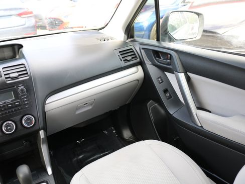 Used 2015 Subaru Forester 2.5i w/ Alloy Wheel Package image 28