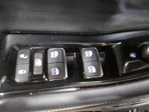 Used 2023 Jeep Grand Cherokee L Overland w/ Rear Seat Video Group I AWD/4WD image 13