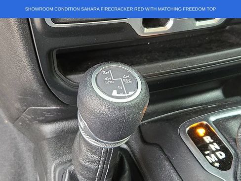 Used 2025 Jeep Wrangler Unlimited Sahara AWD/4WD image 22