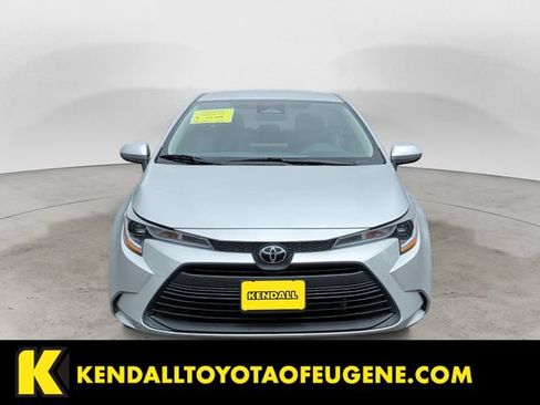 Used 2025 Toyota Corolla LE FWD image 8
