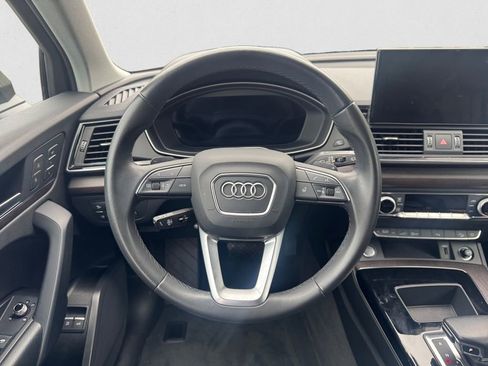 Used 2023 Audi Q5 e Premium w/ Convenience Package AWD/4WD image 12