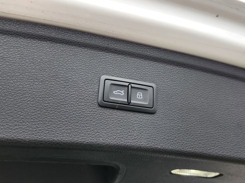 Used 2018 Audi Q5 2.0T Premium Plus w/ Premium Plus Package image 27