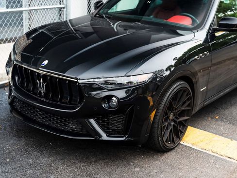 Used 2021 Maserati Levante S GranSport AWD/4WD image 4