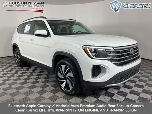 Used 2025 Volkswagen Atlas SE image 1