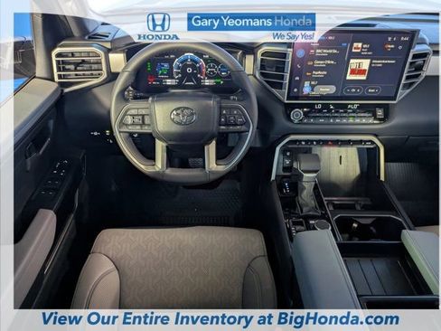 Used 2025 Toyota Tundra Limited image 15