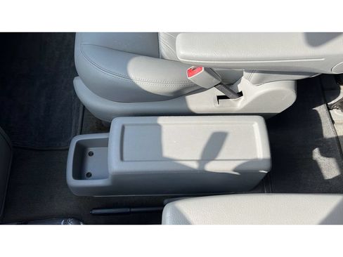 Used 2006 Ford Freestar Limited FWD image 19