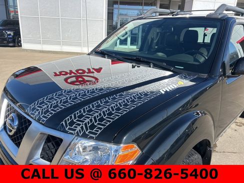 Used 2020 Nissan Frontier PRO-4X w/ Pro-4x Utility Package image 3