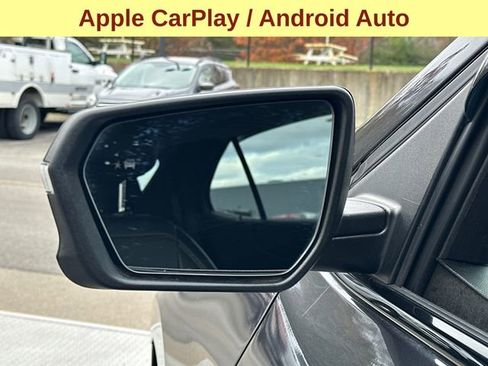 Used 2022 Chevrolet Equinox Premier w/ Redline Edition image 8