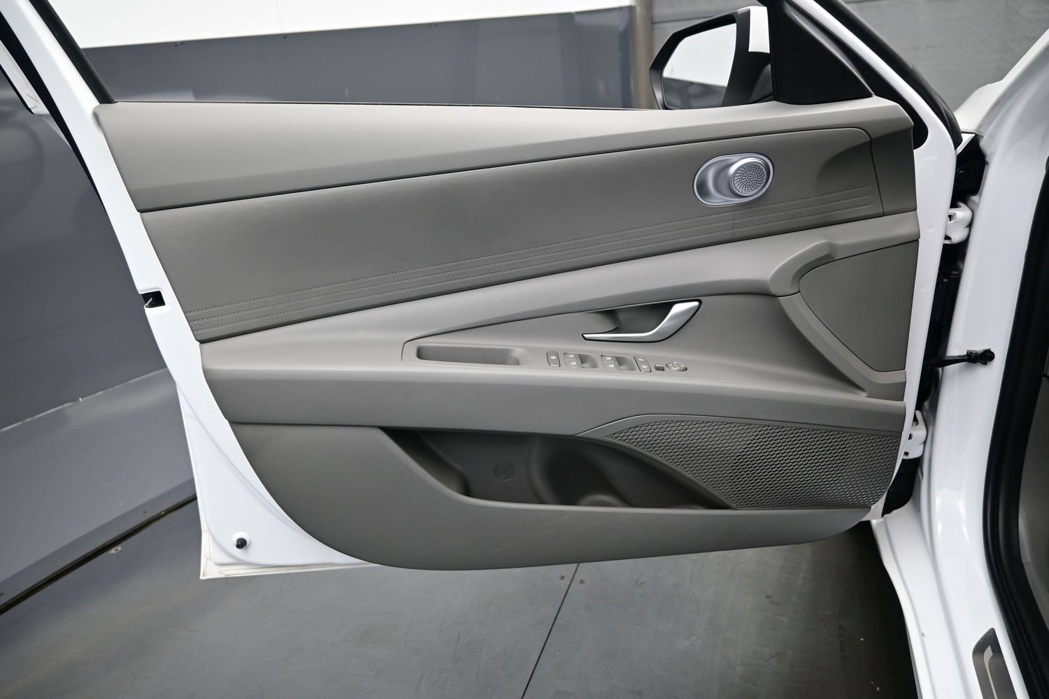 Certified 2024 Hyundai Elantra SEL FWD image 9