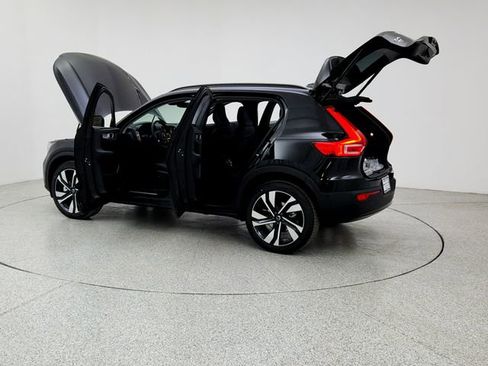 New 2026 Volvo XC40 B5 Ultra w/ Climate Package image 12