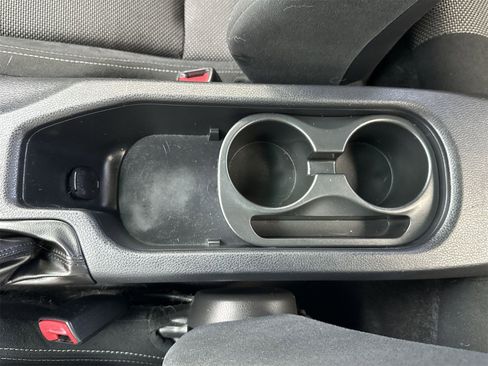 Used 2017 Toyota 86 image 32