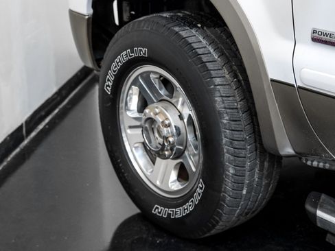 Used 2006 Ford F250 Lariat image 53