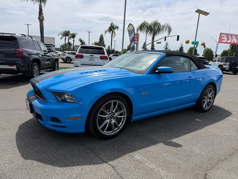 Used 2013 Ford Mustang GT Premium w/ Brembo Brake Pkg RWD image 4