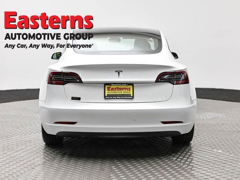 Used 2023 Tesla Model 3 Standard Range image 6