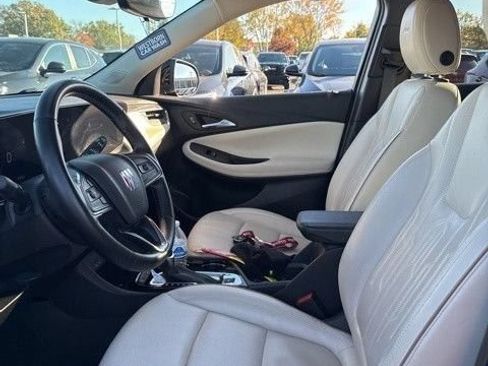 Used 2024 Buick Encore GX Avenir w/ Avenir Technology Package FWD image 2
