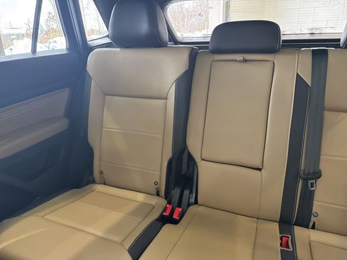 Used 2022 Volkswagen Atlas Cross Sport SEL R-Line image 14