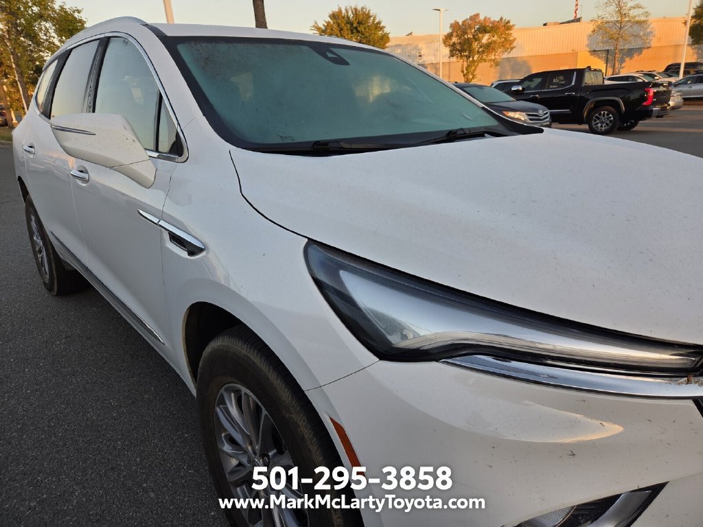 Used 2023 Buick Enclave Essence FWD image 9