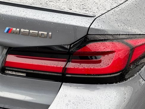 Used 2022 BMW M550i xDrive w/ Executive Package image 35