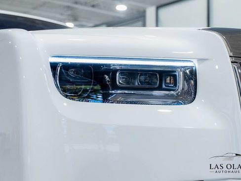 Used 2024 Rolls-Royce Phantom Sedan RWD image 16