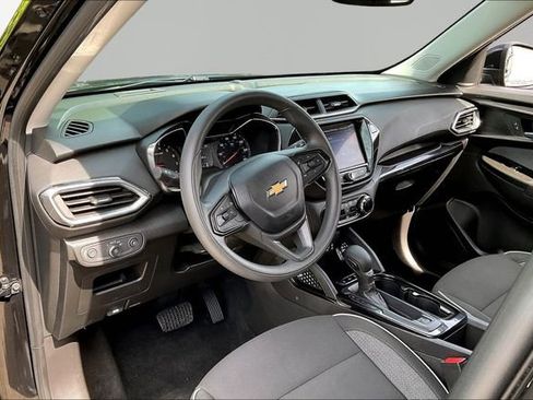 Used 2023 Chevrolet TrailBlazer LT w/ Convenience Package AWD/4WD image 12