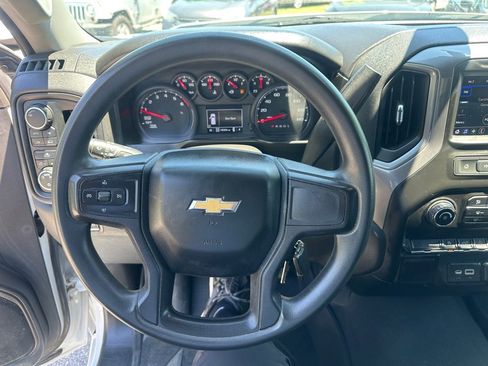 Used 2021 Chevrolet Silverado 1500 Custom AWD/4WD image 16