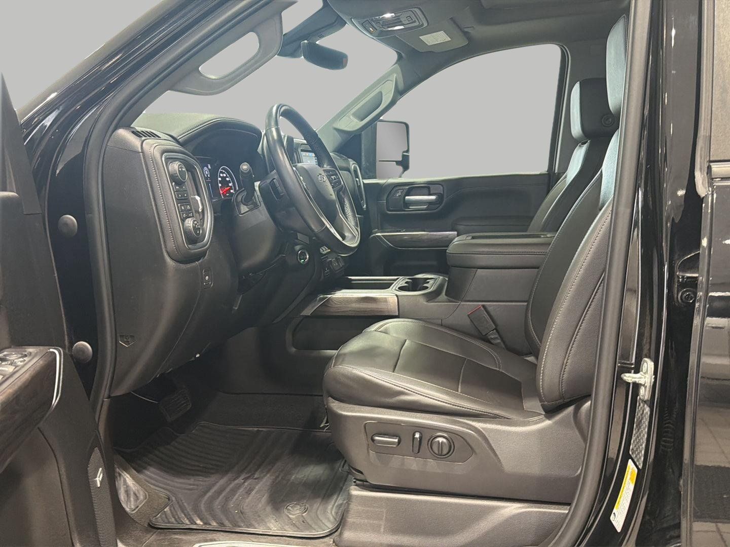 Used 2021 Chevrolet Silverado 2500 LTZ w/ LTZ Plus Package AWD/4WD image 13