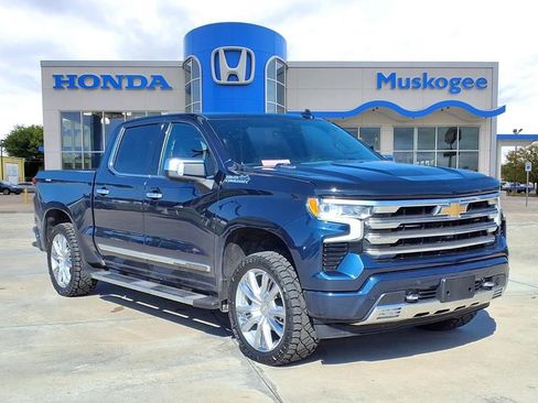 Used 2022 Chevrolet Silverado 1500 High Country w/ High Country Premium Package image 1