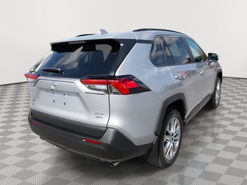 Used 2023 Toyota RAV4 XLE Premium image 23