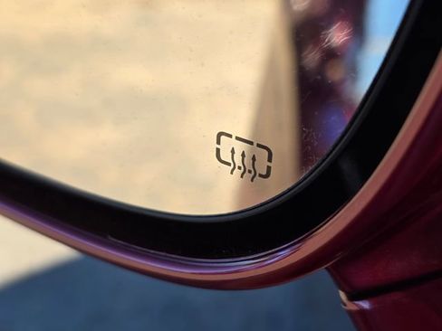 Used 2020 Dodge Challenger SXT image 19